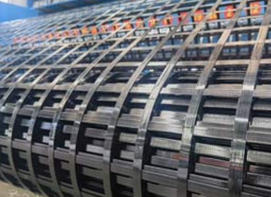 河源钢塑土工格栅：基建“隐形脊梁”的绿色智造与长寿命进化论